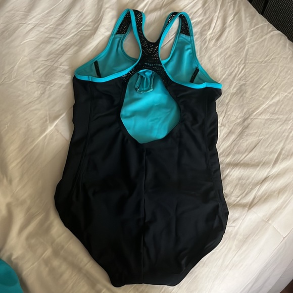 ZeroXposur one piece with cover up shorts set - Picture 3 of 7